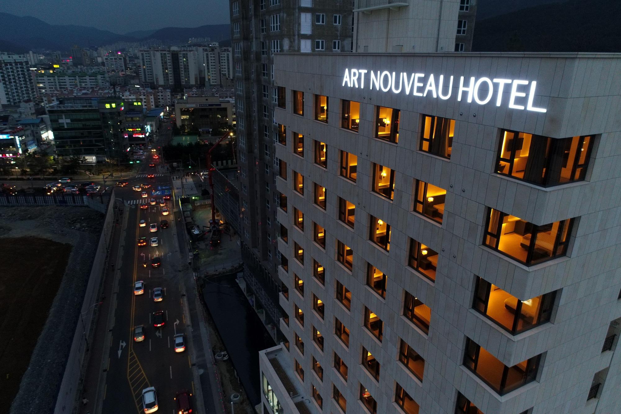 Geoje Artnouveau Suite Hotel Экстерьер фото