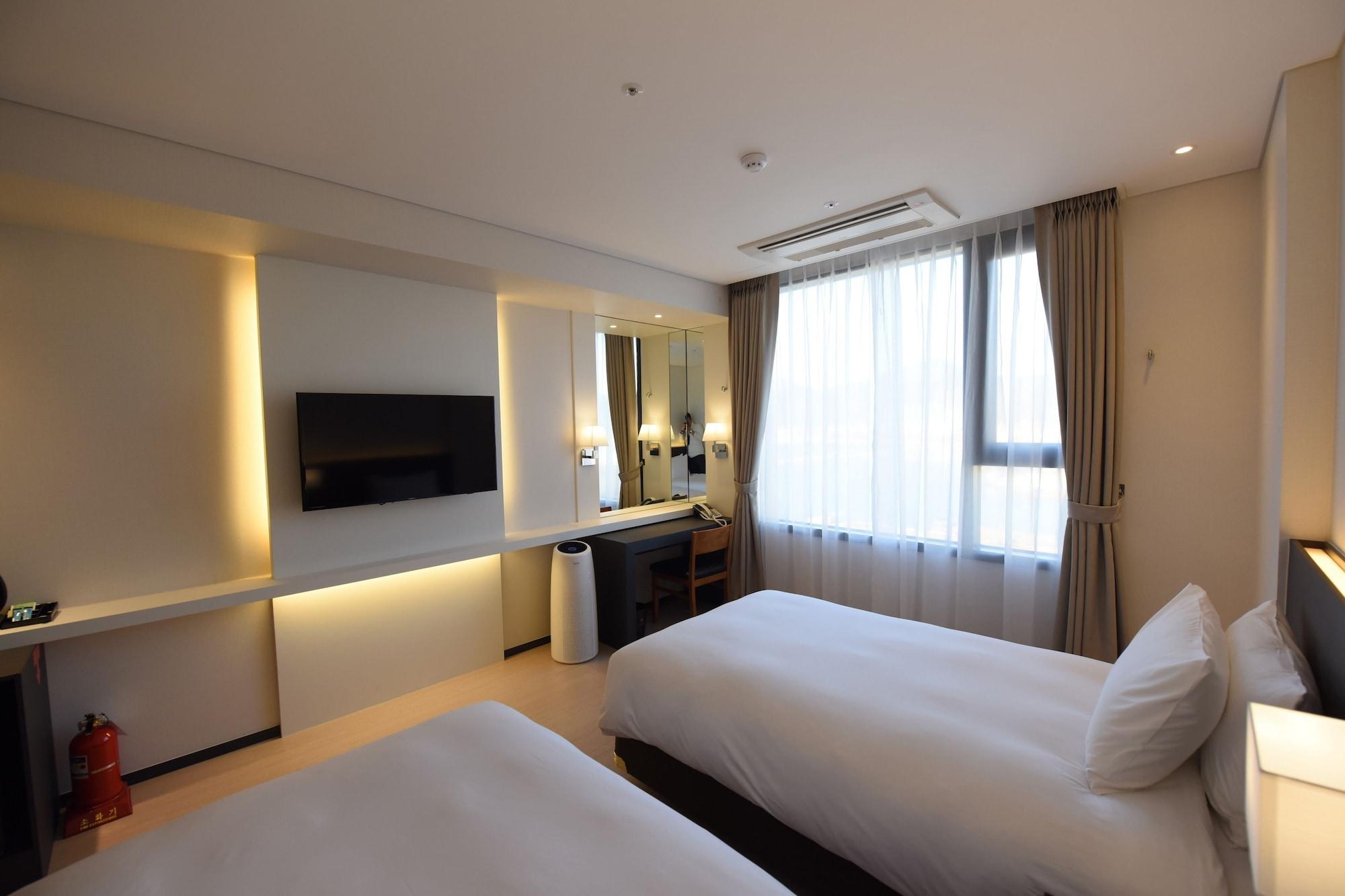 Geoje Artnouveau Suite Hotel Экстерьер фото