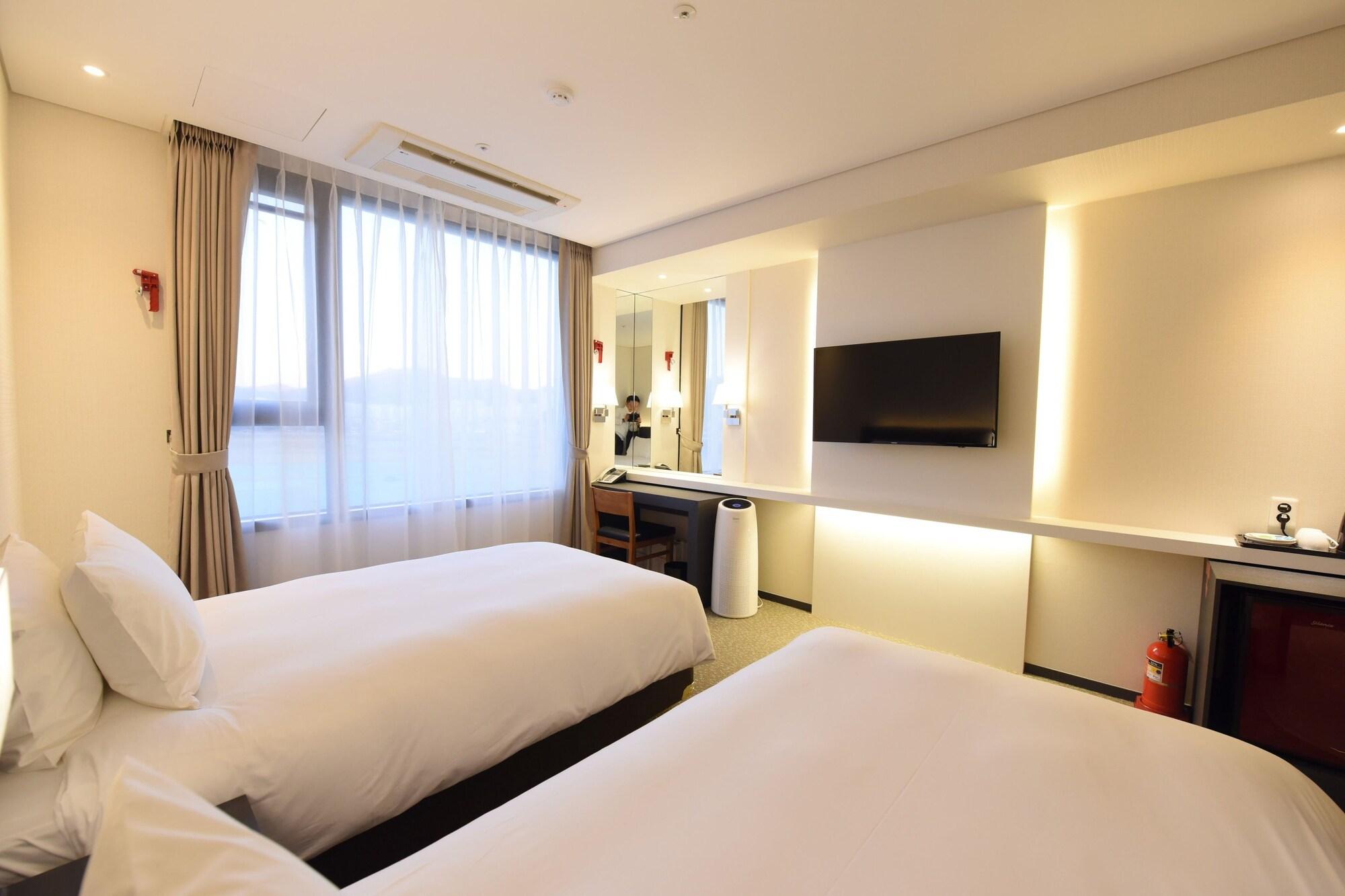 Geoje Artnouveau Suite Hotel Экстерьер фото