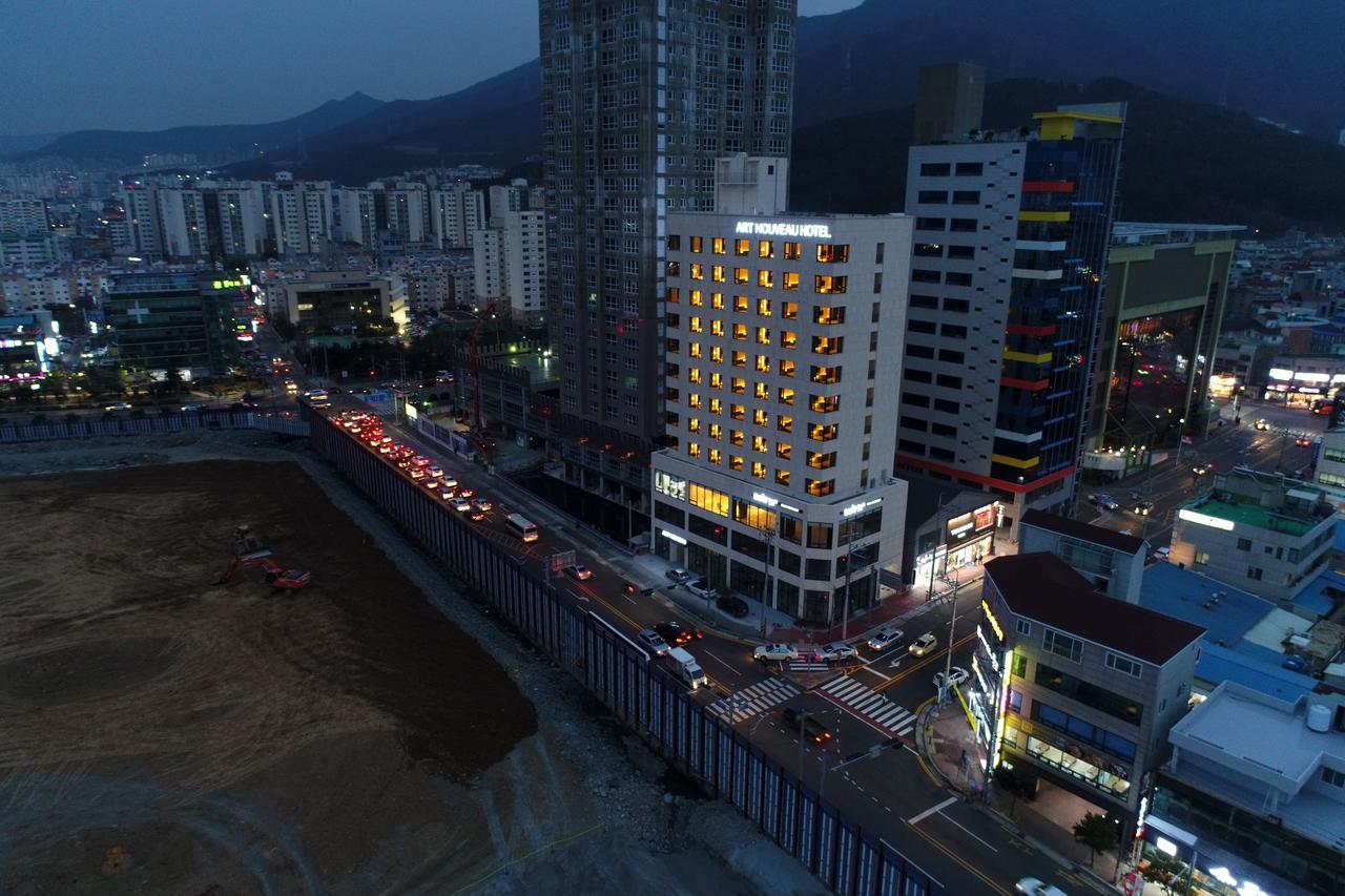 Geoje Artnouveau Suite Hotel Экстерьер фото