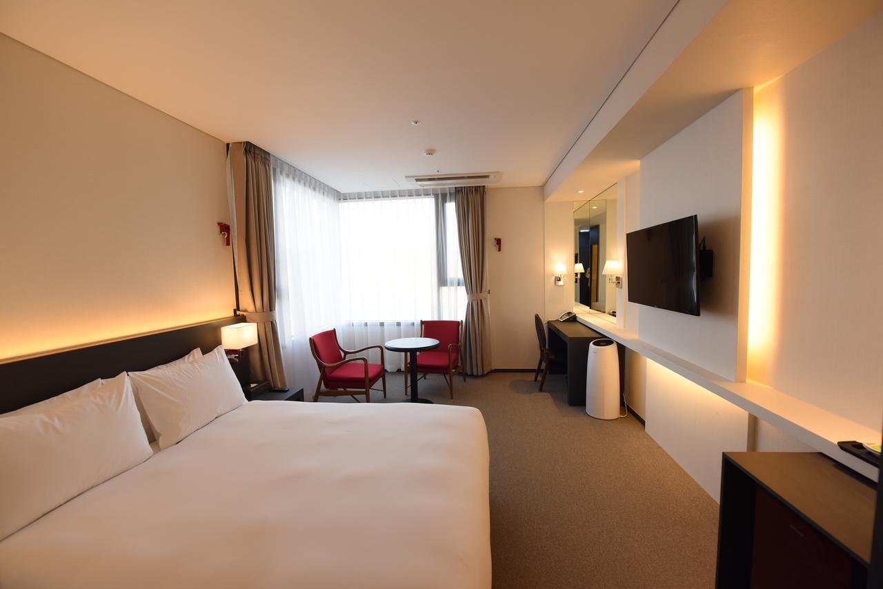 Geoje Artnouveau Suite Hotel Экстерьер фото