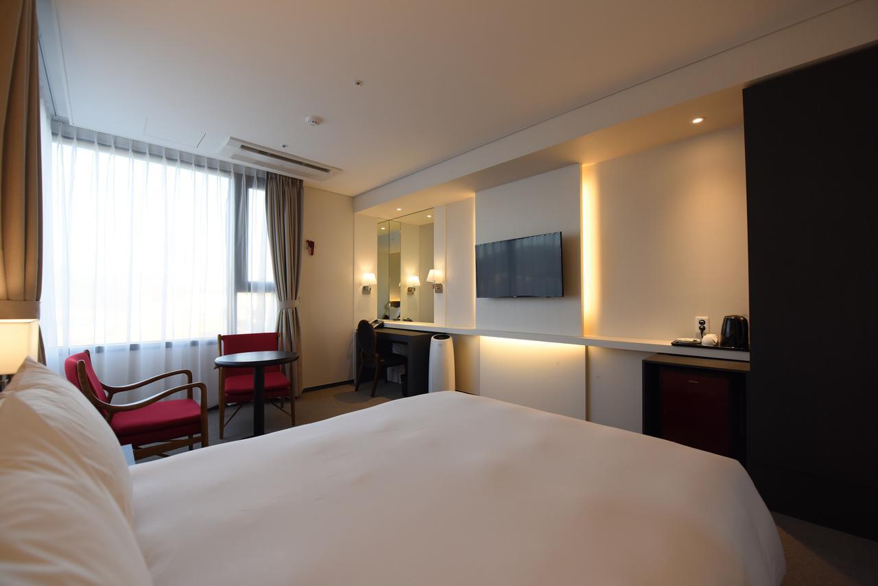 Geoje Artnouveau Suite Hotel Экстерьер фото