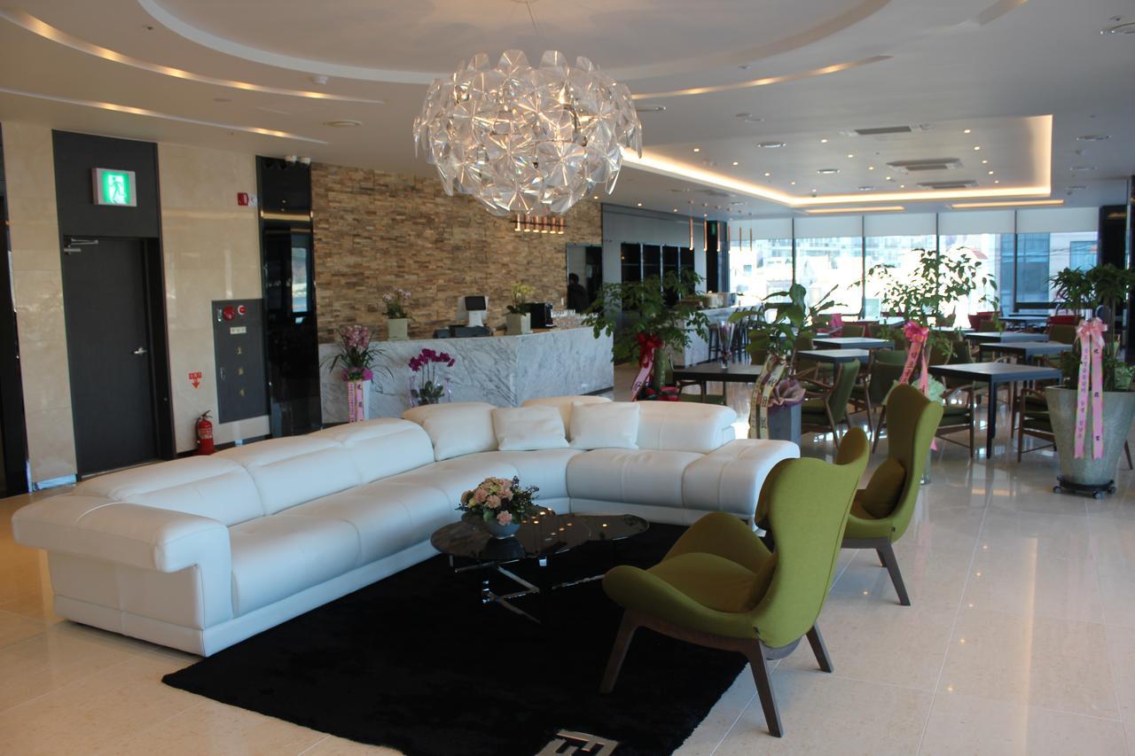 Geoje Artnouveau Suite Hotel Экстерьер фото