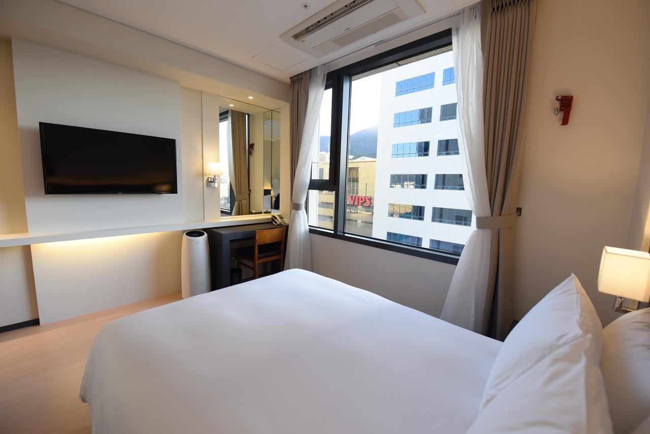 Geoje Artnouveau Suite Hotel Экстерьер фото