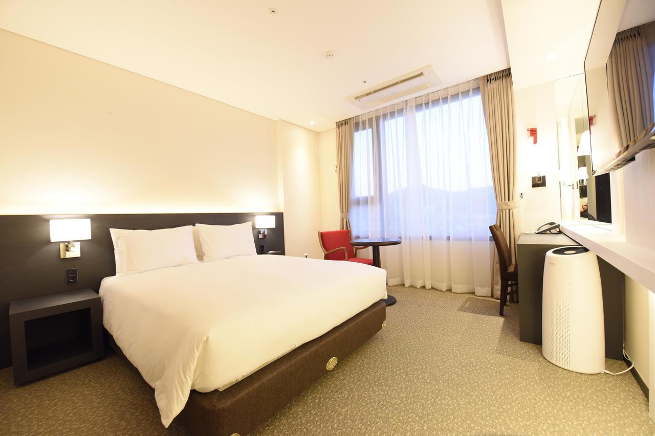 Geoje Artnouveau Suite Hotel Экстерьер фото
