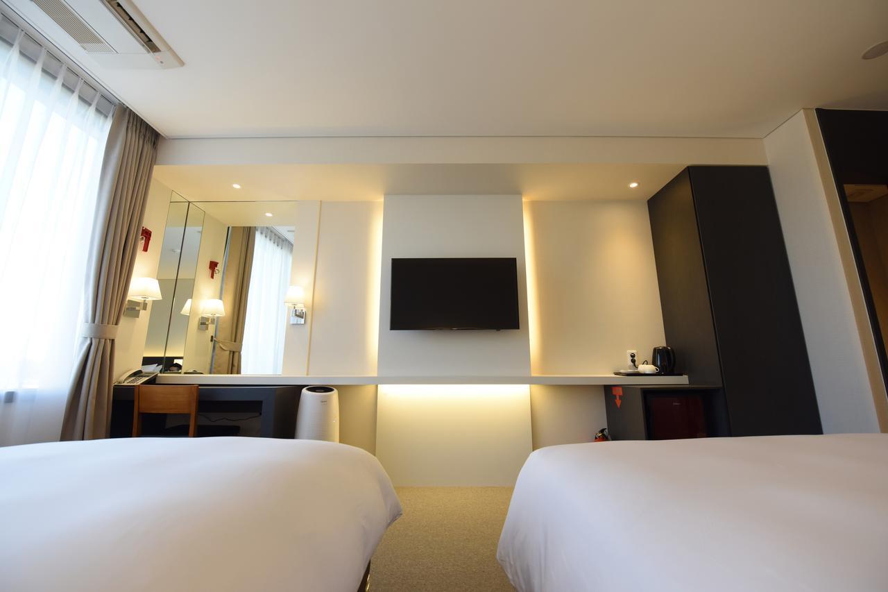 Geoje Artnouveau Suite Hotel Экстерьер фото