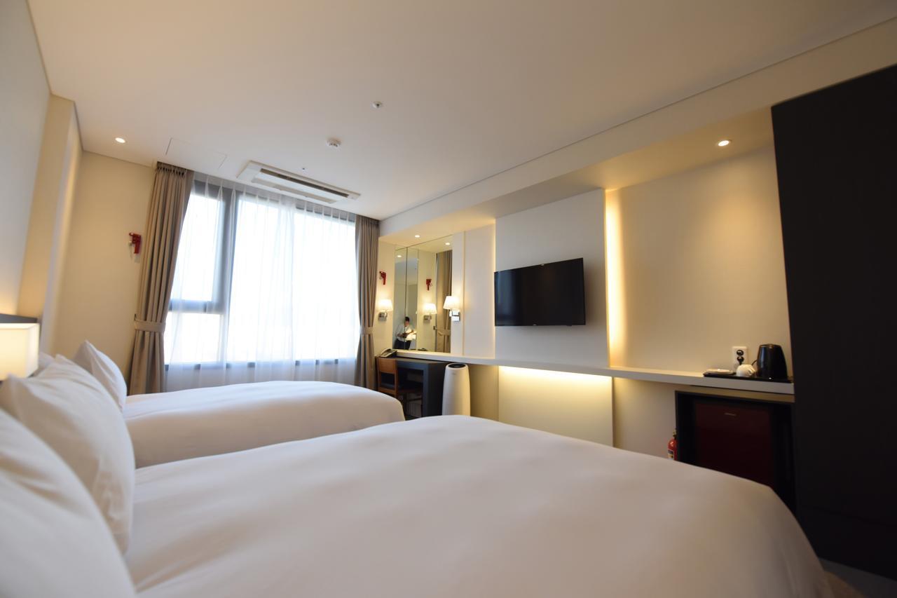 Geoje Artnouveau Suite Hotel Экстерьер фото