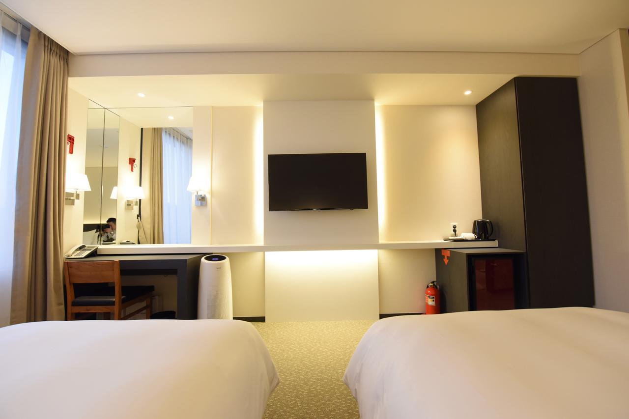 Geoje Artnouveau Suite Hotel Экстерьер фото