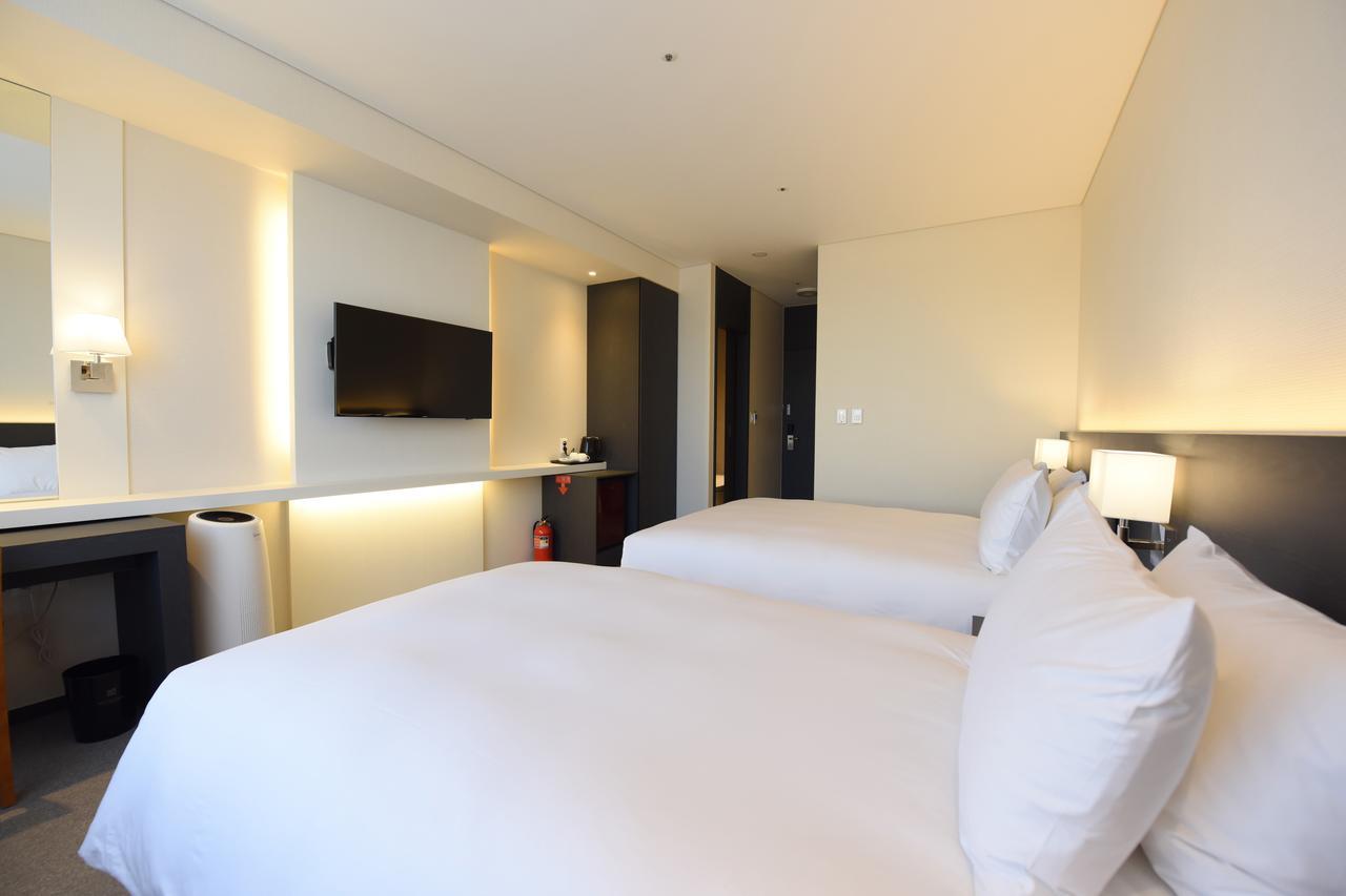 Geoje Artnouveau Suite Hotel Экстерьер фото