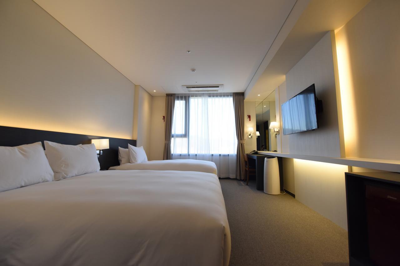 Geoje Artnouveau Suite Hotel Экстерьер фото