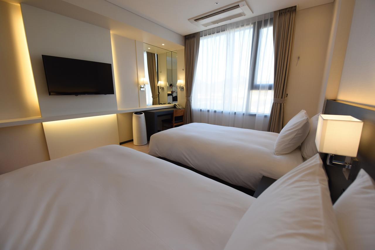 Geoje Artnouveau Suite Hotel Экстерьер фото