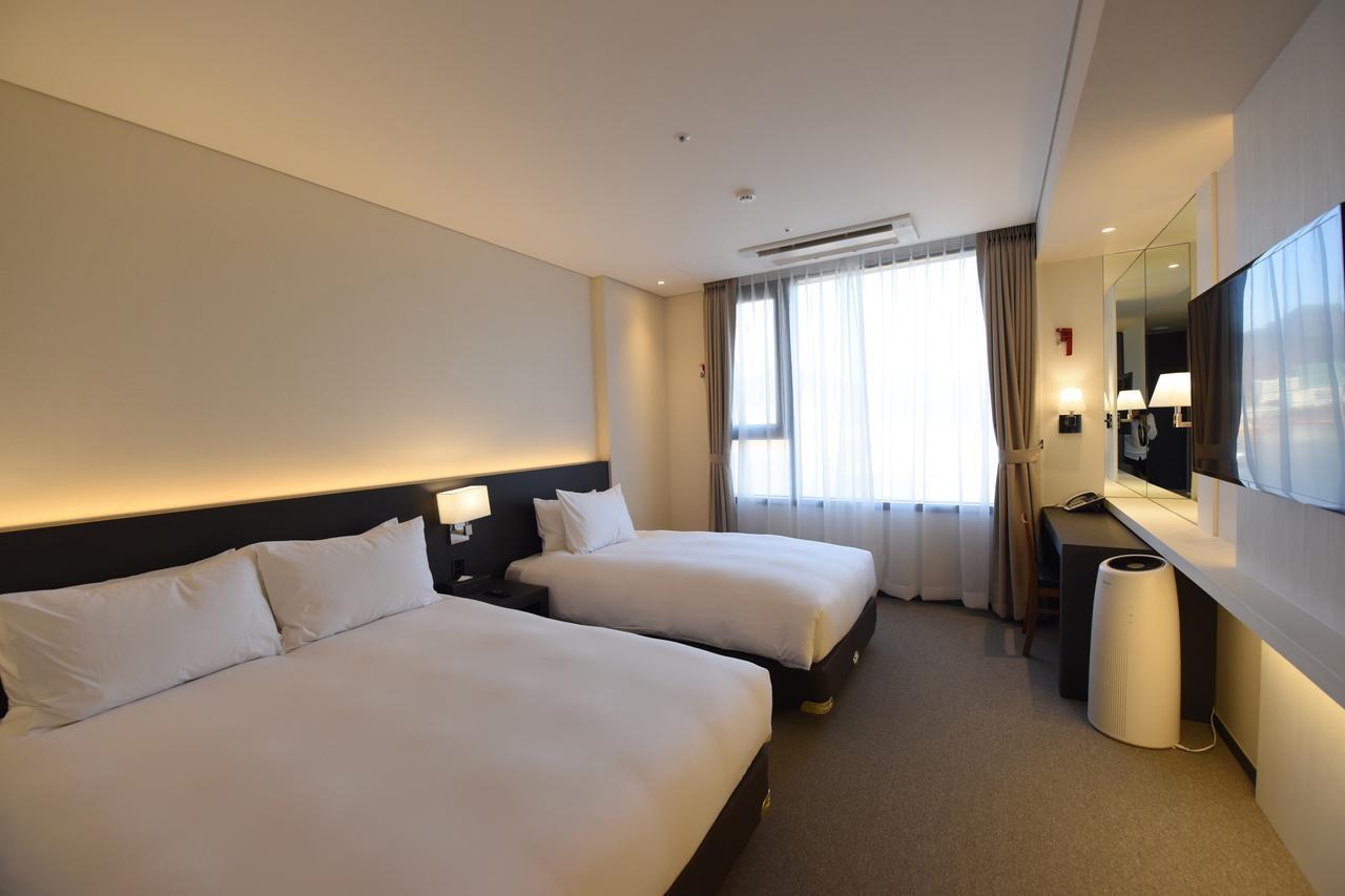 Geoje Artnouveau Suite Hotel Экстерьер фото