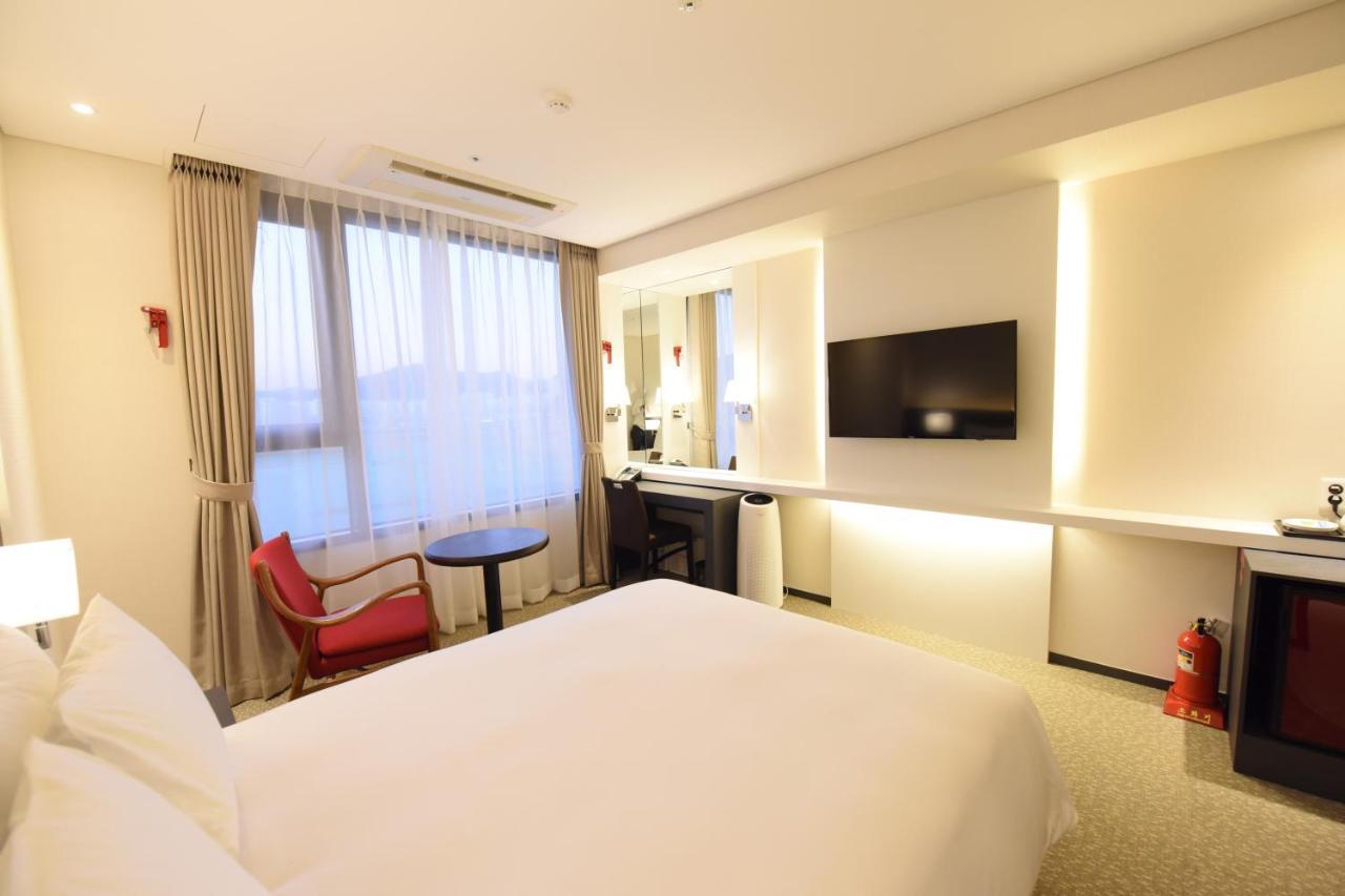 Geoje Artnouveau Suite Hotel Экстерьер фото